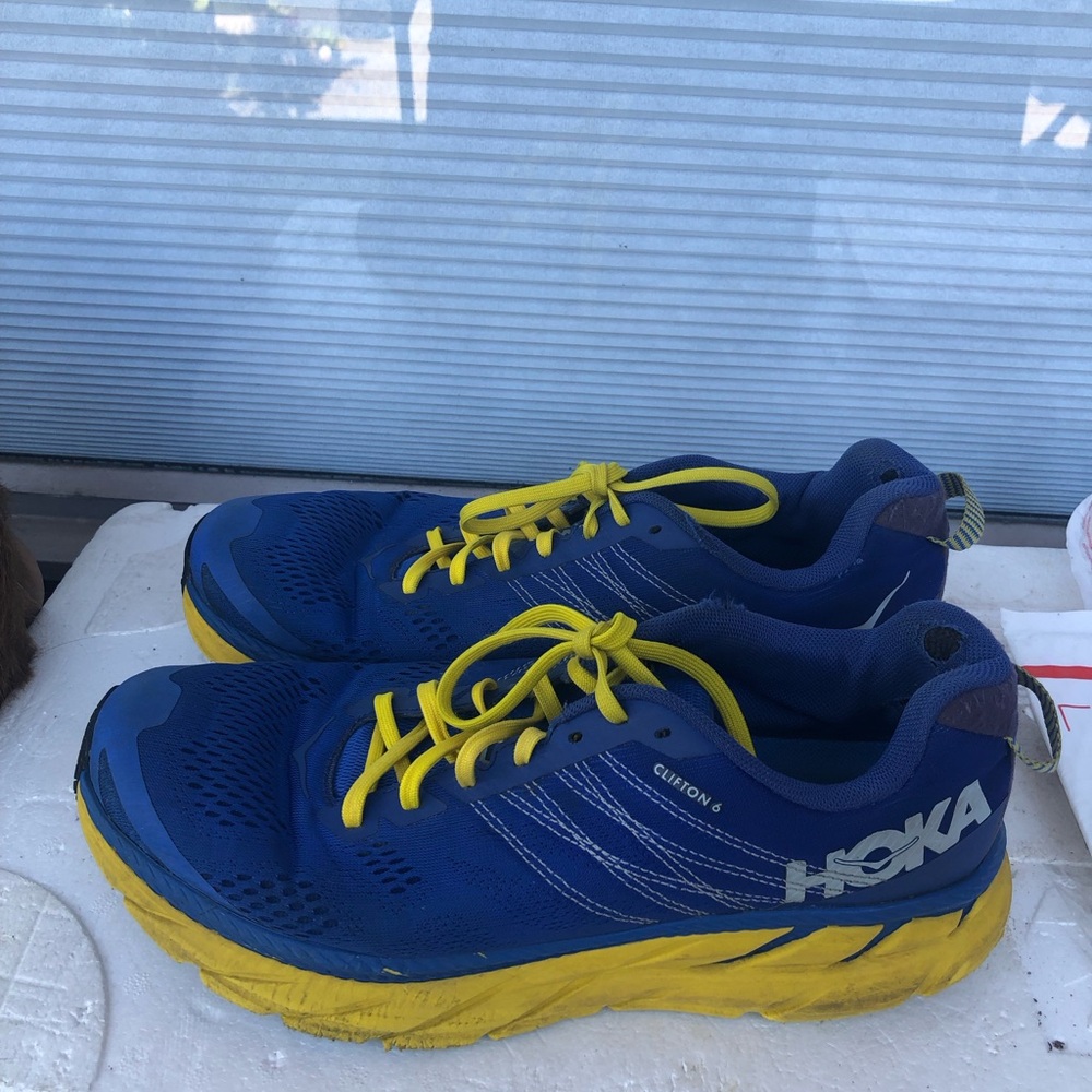 Hoka One One Clifton 6 Men’s Nebulas blue/lemon Athletic Running Sneaker Size 10